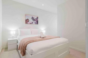 Resort lifestyle urban apt - pool, gym, sauna, Melbourne
